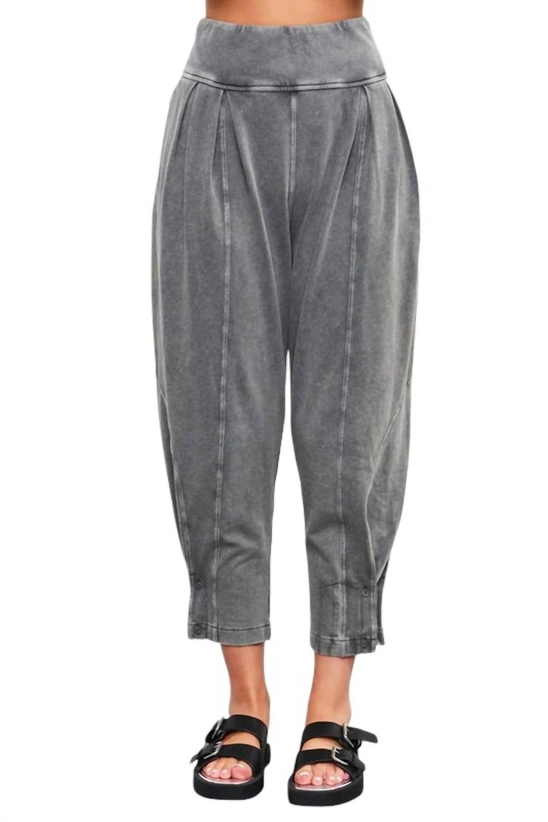 Amber Slim Trouser Pants In Gray - Gray