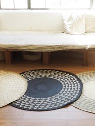 Black Triangle Mat | 4' Round | Natural Base