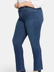 Marilyn Straight Jeans In Plus Size - Cooper