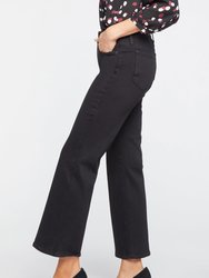 Waist-Match™ Relaxed Flared Jeans In Petite - Black Rinse