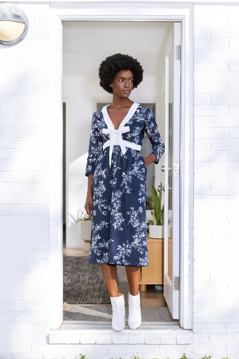 Carla Dress / Navy + Milky White Floral Cotton