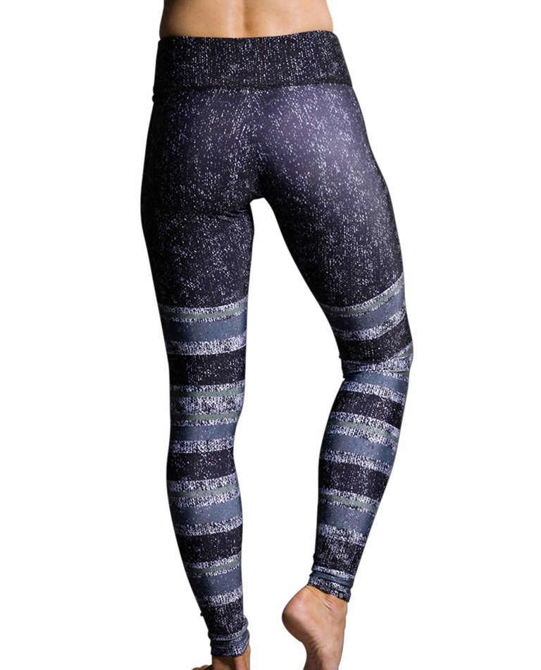 Graphic Leggings In Onz Textured Stripe