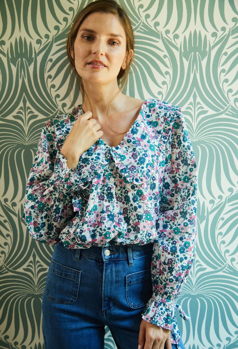 Daisy Winter Floral Blouse - Multi