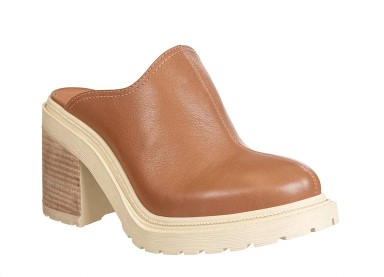 Rise Clog - Camel