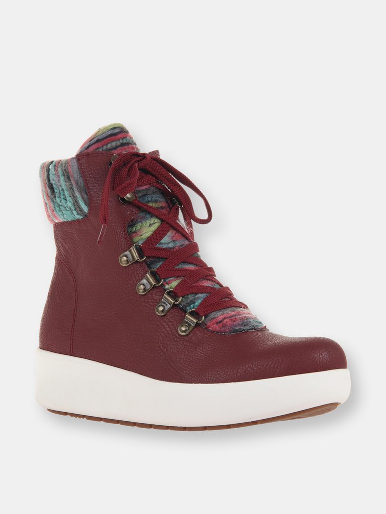 Roam Hiking Boots - Ruby