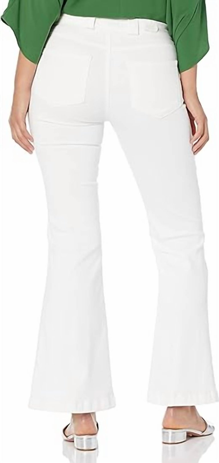 Genevieve Petite Flare Jeans In White
