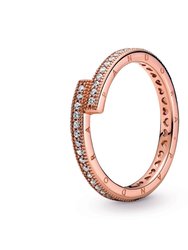 Women's Sparkling Overlapping Ring With Clear Cub - Rose Gold Plated