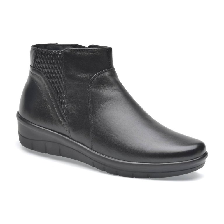 Lambskin Dora Boots In Black