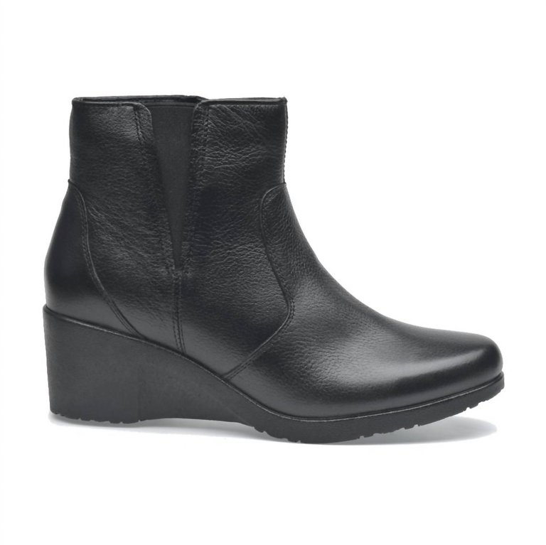 Leather Jambu Boots In Black - Black