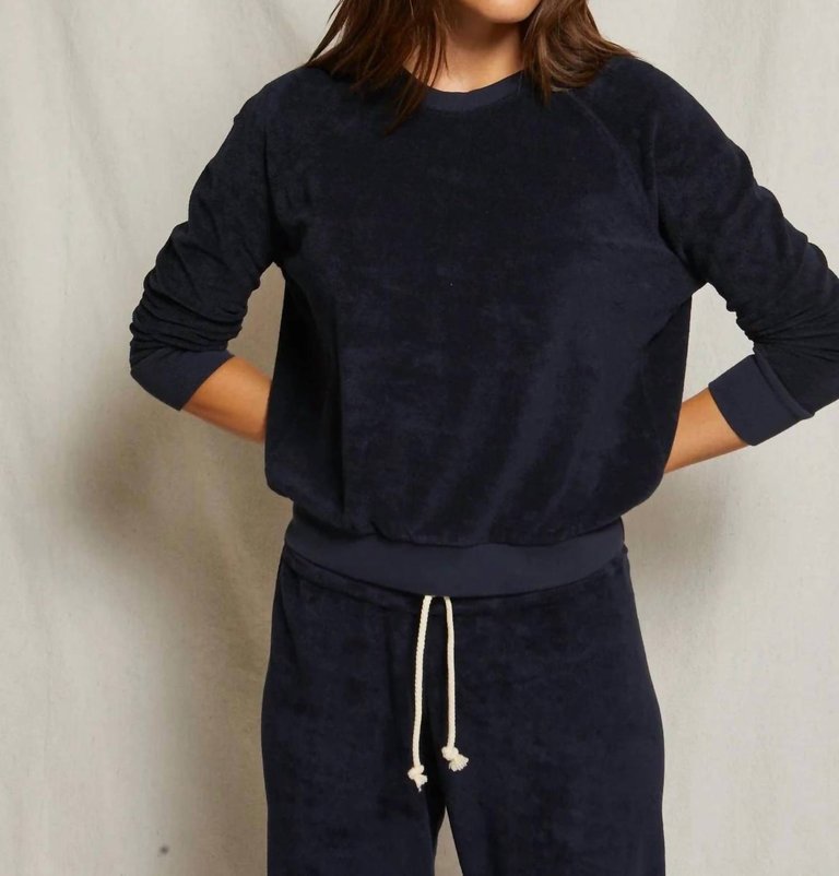 Saylor Sweatshirt In Navy - Navy