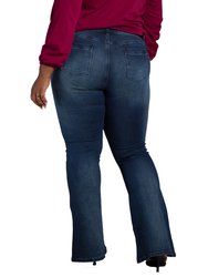 Women's Plus Size Mid Rise Flare Jean