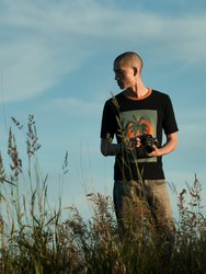 The Knit Tee With The Sunset Palm Pattern