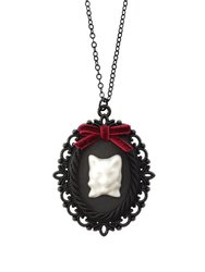 Dark Romance Porcelain Cat Cameo Necklace - Black/White/Red