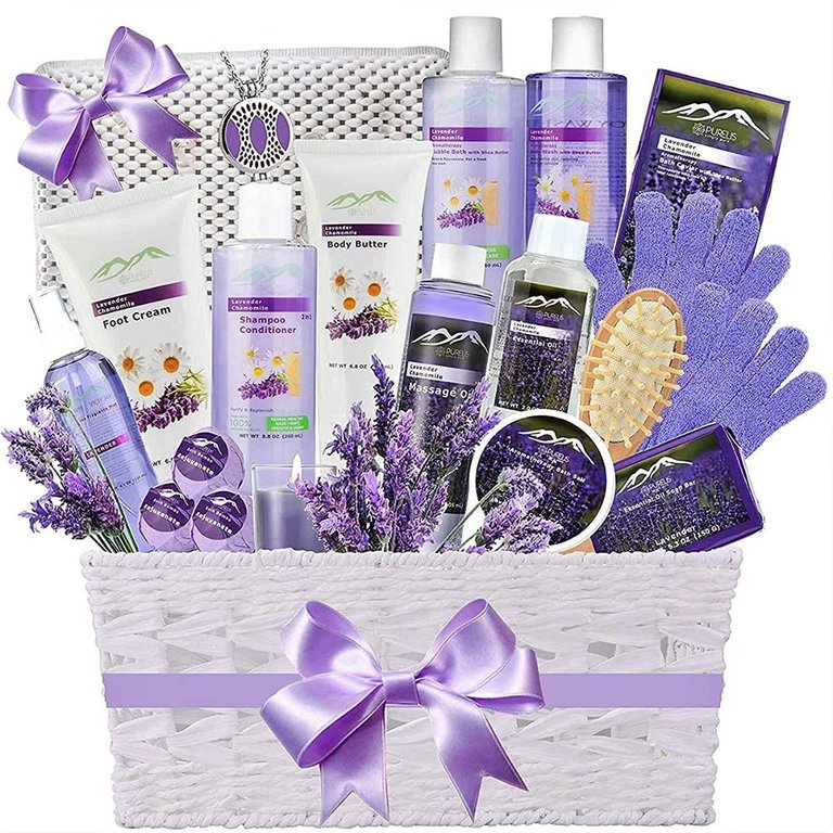 https://images.verishop.com/pure-parker-extra-large-lavender-chamomile-bath-gift-basket-premium-pampering-home-spa-kit-with-bath-pillow-and-aromatherapy-necklace/M00742901958874-2861940416?auto=format&cs=strip&fit=max&w=768