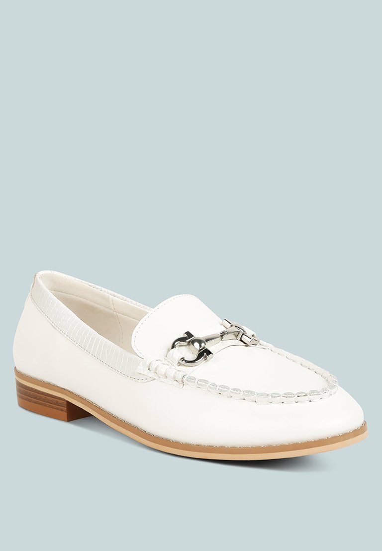 Holda Horsebit Embelished Loafers With Stitch Detail In Off White - Off White