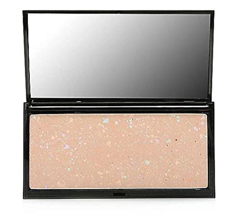 Couture Finish Powder Deluxe Compact