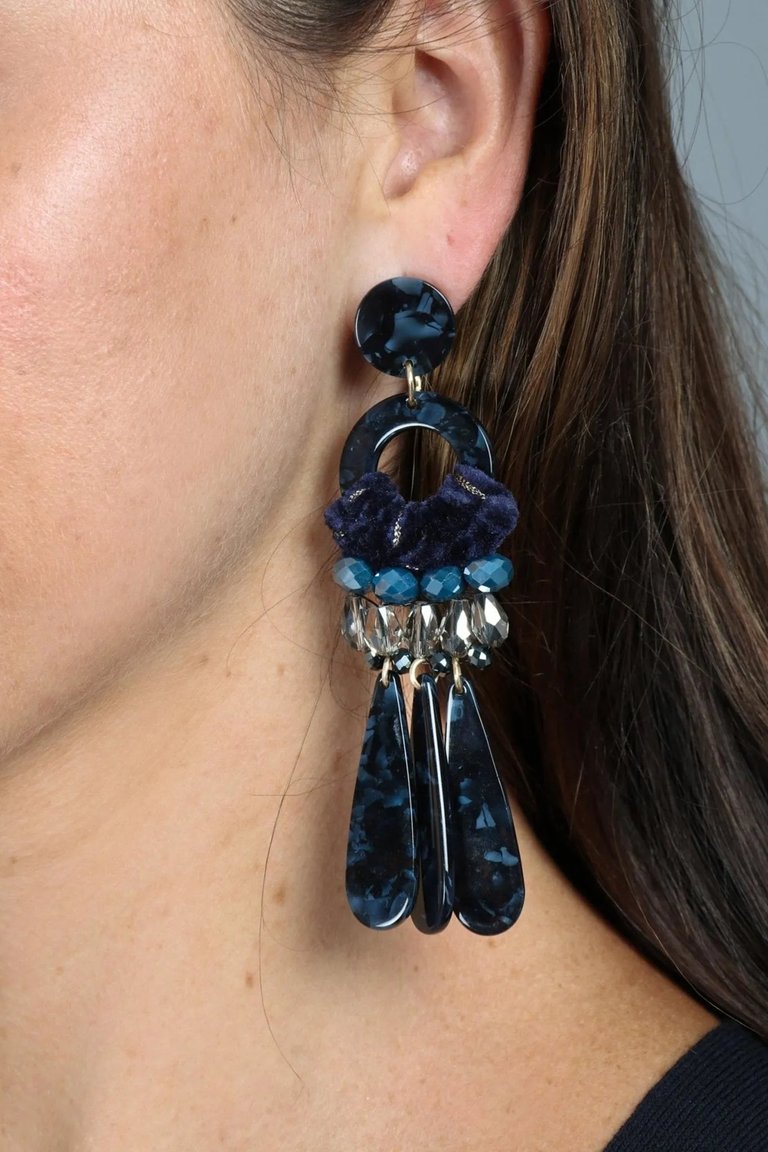 Lavish Velvet Earring