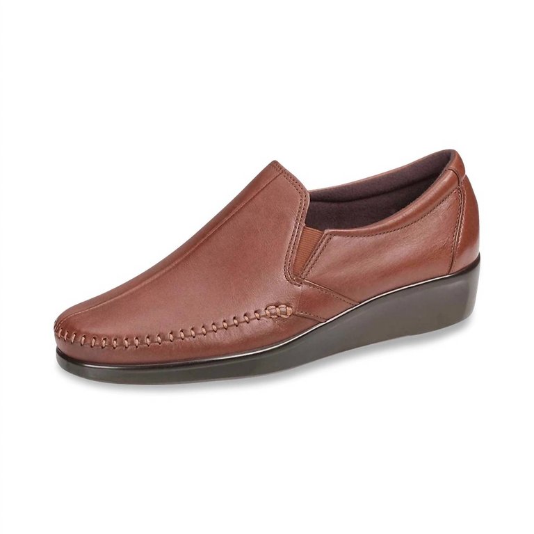 Women's Dream Slip On Loafer - Wide In Brown