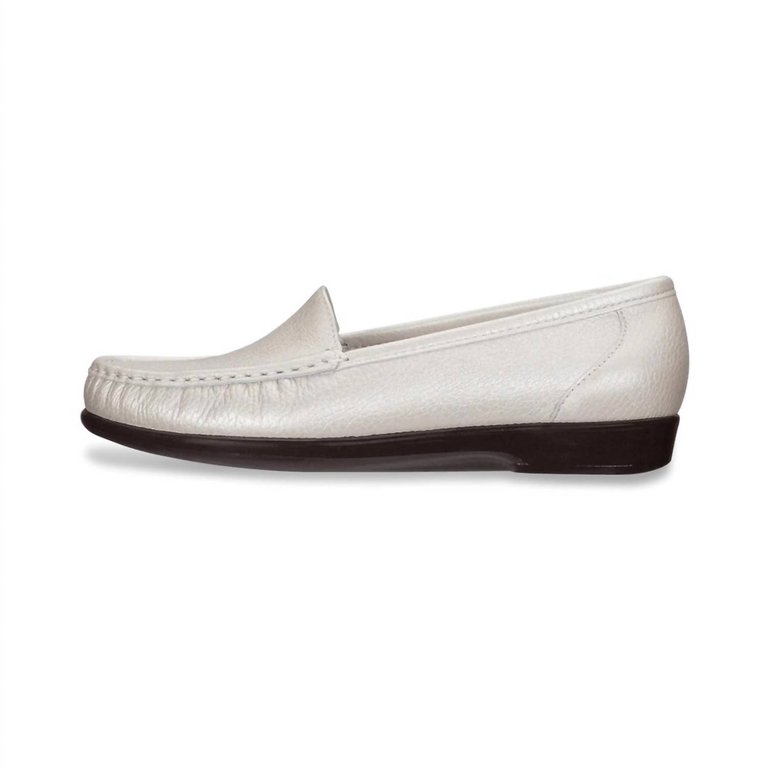 Women's Simplify Slip On Loafer - Double Wide In Pearl Bone