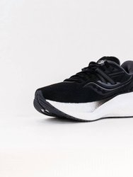 Women's Triumph 20 Sneaker - Black/White