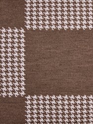 Squared Patch Houndstooth Sand Brown And Seashell White Cushion - Sand Brown/Seashell White