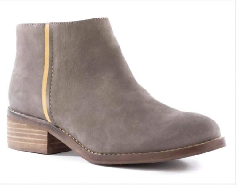 Resemblance Boot - Taupe