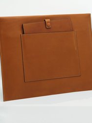 Carpeta Portfolio Sleeve With Pocket - Classic Tan - Classic Tan
