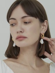 Victoria Pearl Drop Earrings