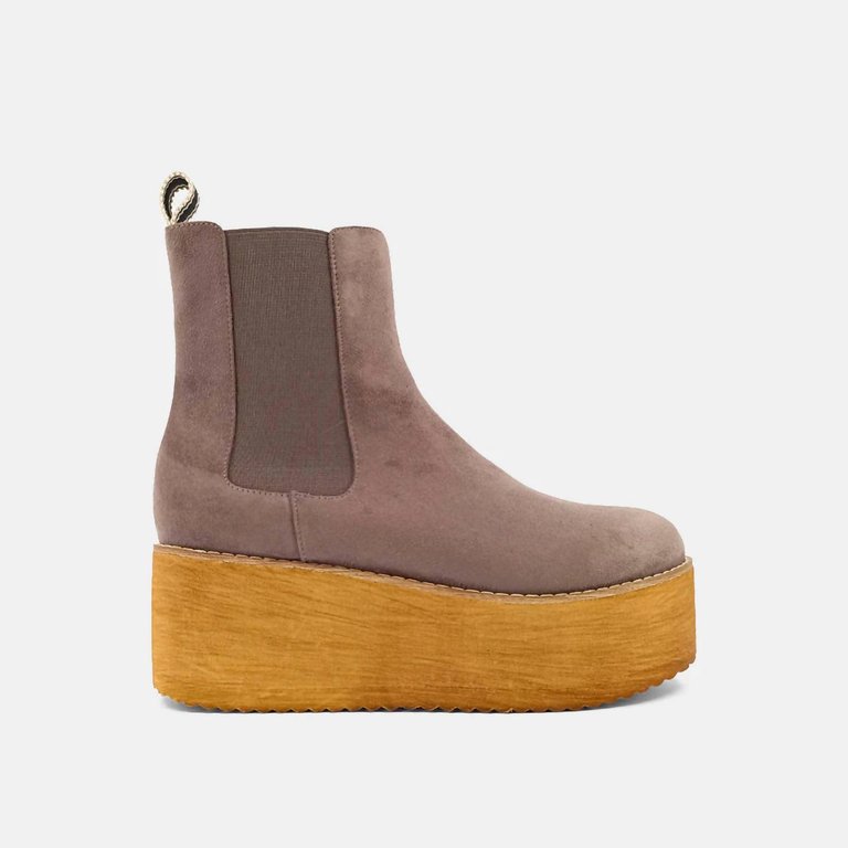 Yoshi Boot In Taupe Suede - Taupe Suede