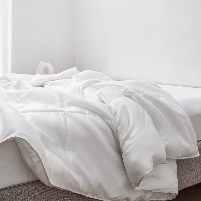 Airy Weight Eucalyptus Comforter