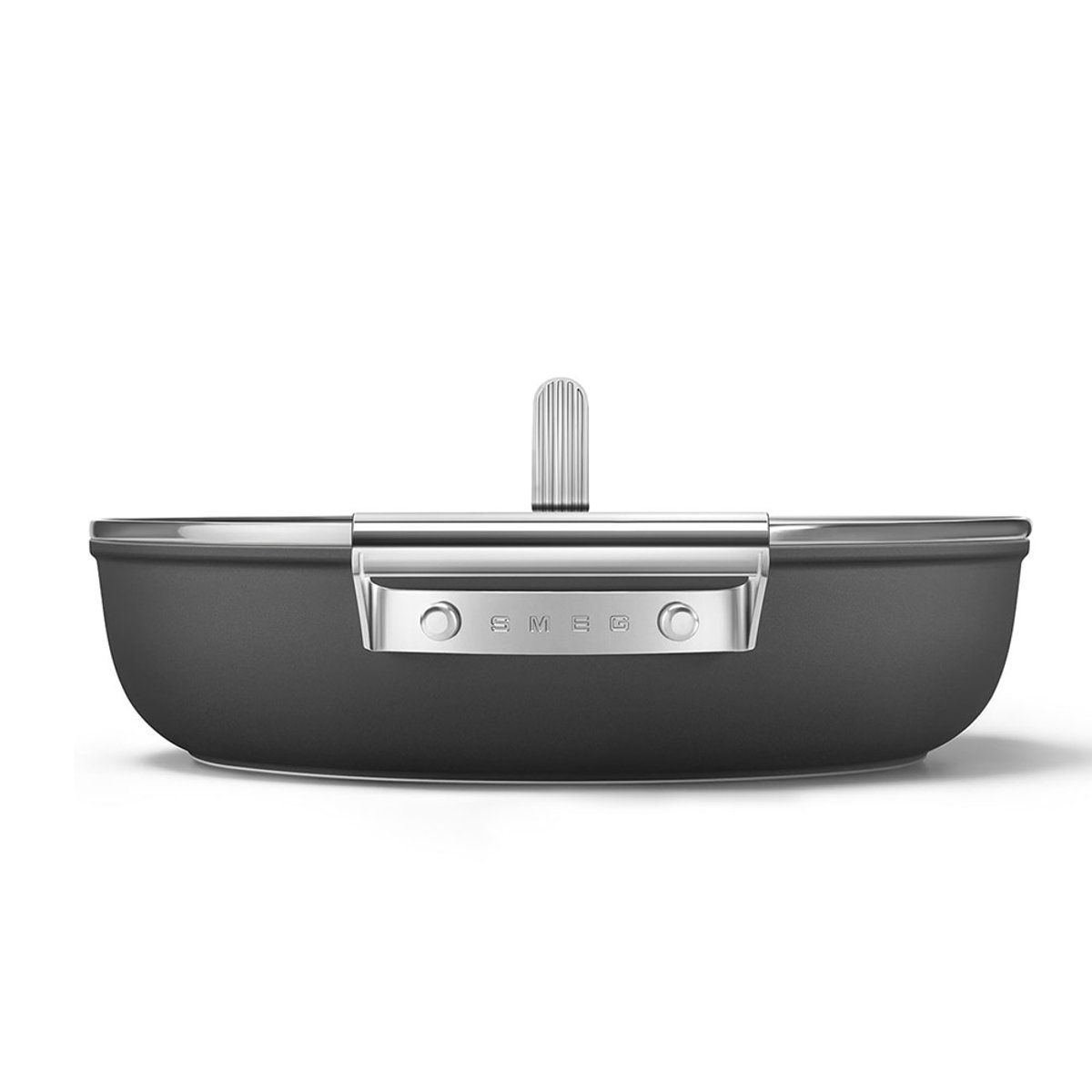 https://images.verishop.com/smeg-4-qt-deep-pan-with-11-lid/M00812895022131-2823599826?auto=format&cs=strip&fit=max&w=1200