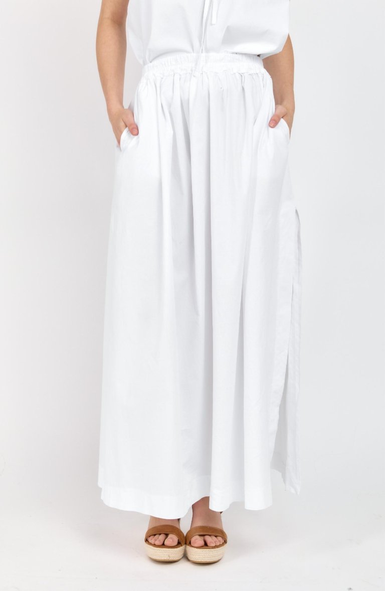 Ariana Maxi Skirt In White - White