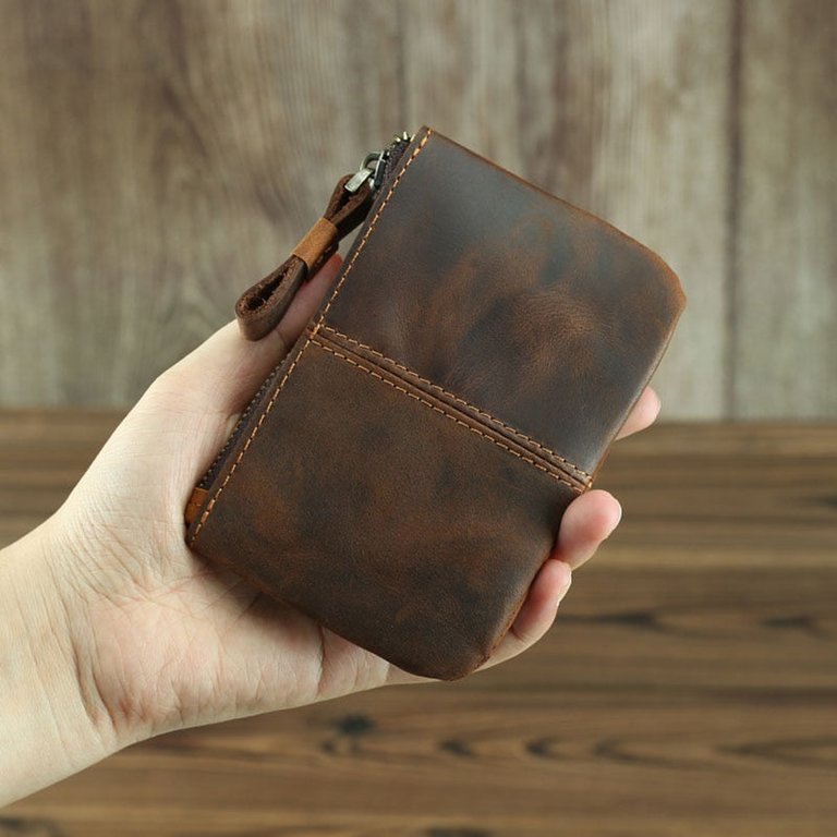 The Cael Handmade Leather Coin Purse with Zipper