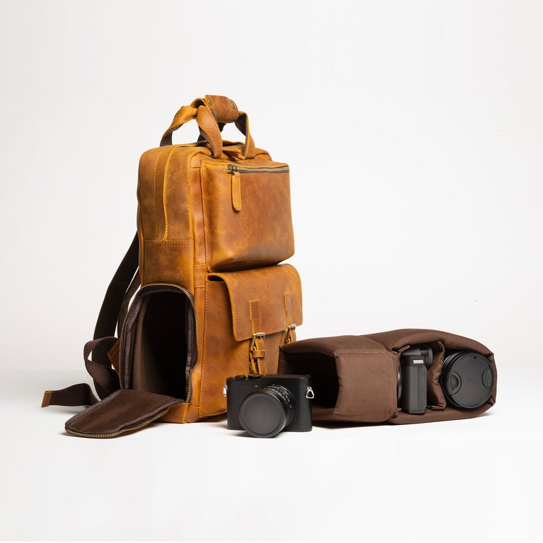 The Mann Bag Large Capacity Leather Camera Backpack - Brown