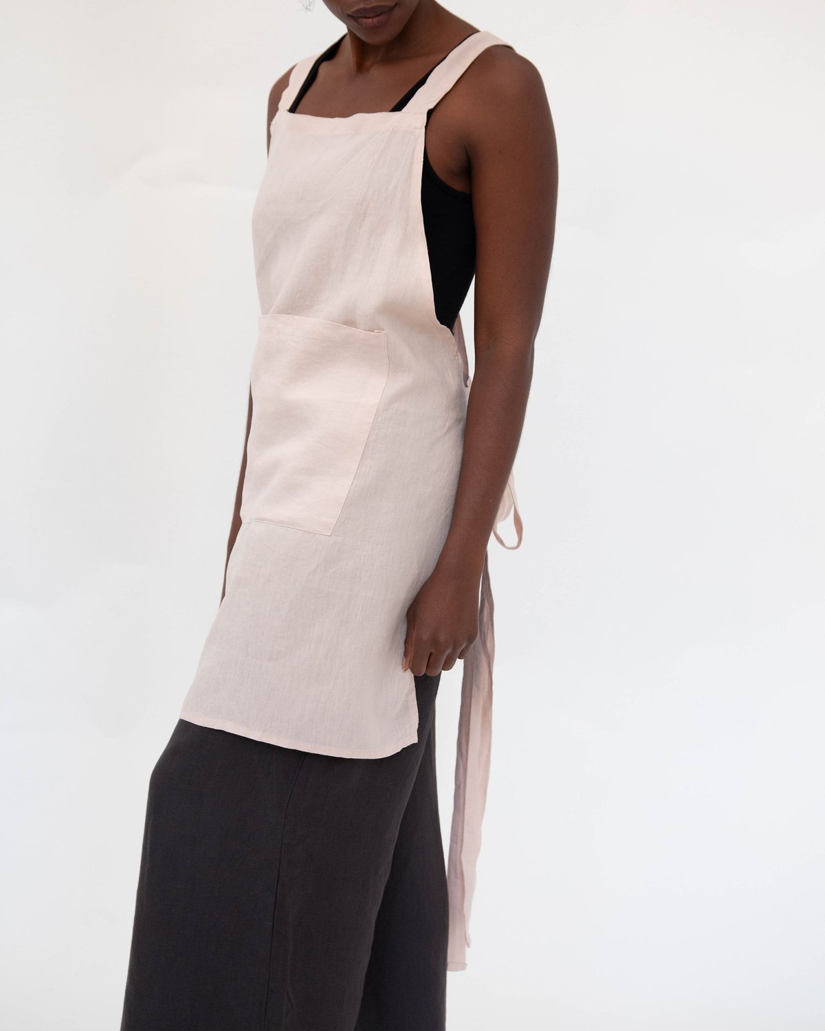 Nishi Cross-Back Linen Apron