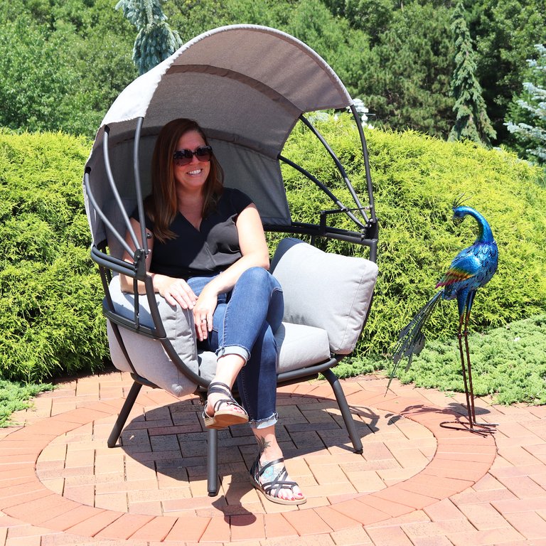 Modern Luxury Patio Lounge Chair with Retractable Shade