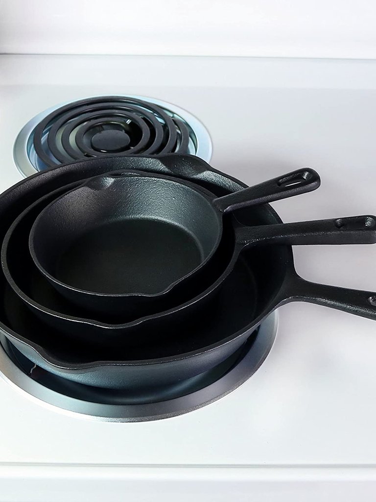 Sunnydaze 3-Piece Cast Iron Pre-Seasoned Skillet Set with 3 Pans