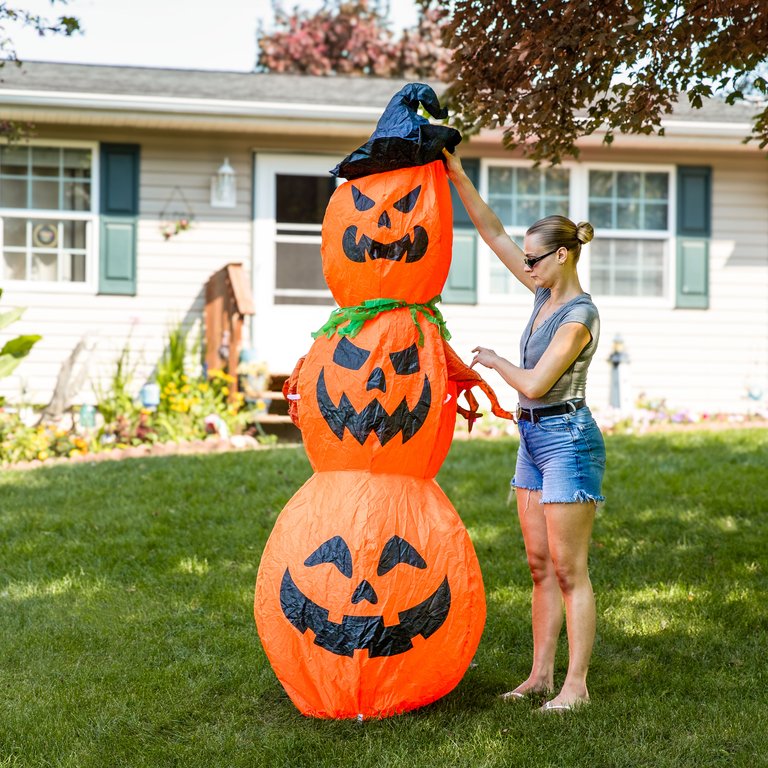 Sunnydaze Stacked Jack-O-Lantern Scarecrow 7-Foot Halloween Inflatable