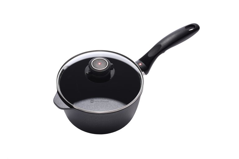 Nonstick Saucepan with Lid, 2.2 Quart