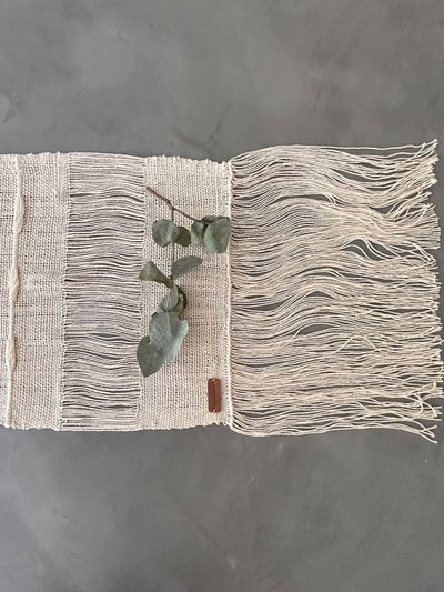 Tallo de Olivo White Thread Table Runner product