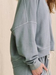 U Neck Teammate Sweatshirt In Dusty Blue