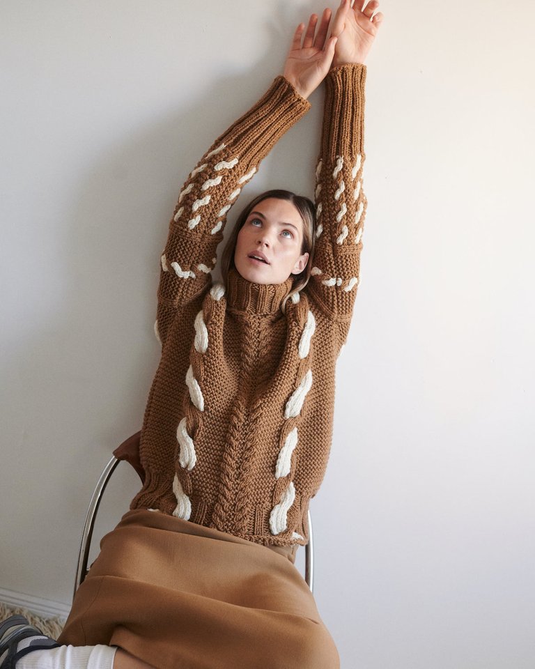 Barbora: Brown Wool Turtleneck - Acorn