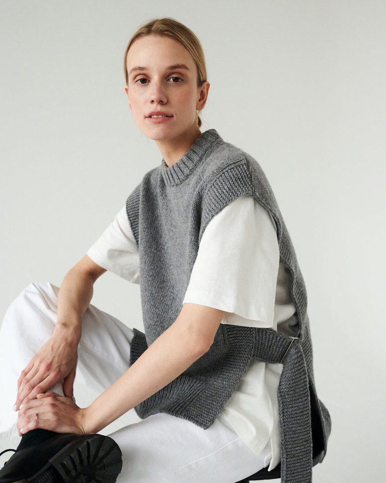 Kalvos: Dove Grey Merino Wool Vest - Dove Grey