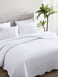 Ivy 3 Piece Scalloped Bedspread Set - White