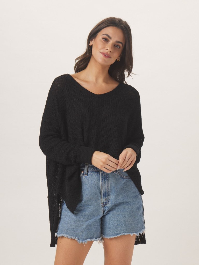 Roadtrip V-Neck Sweater - Black - Black