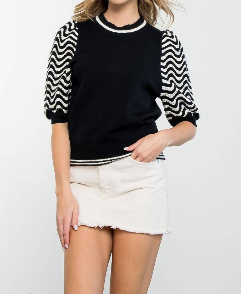Striped Short Sleeve Knit Top - White/Black