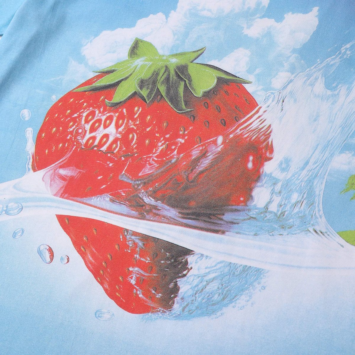 Strawberry Splash Tee Shirt, VERYRARE