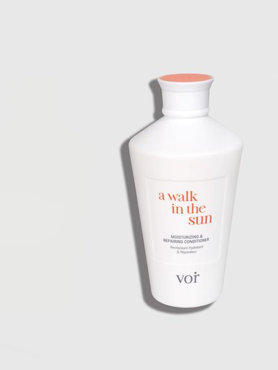 Voir Hair A Walk In The Sun: Moisturizing And Repairing Conditioner product