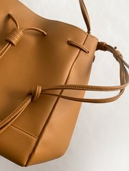 The Bucket Crossbody Handbag - Caramel