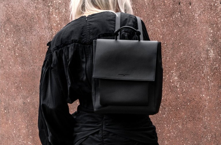 The Small Backpack - Black